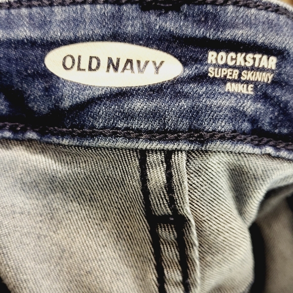 Old navy Rockstar skinny ankle - Picture 4 of 5